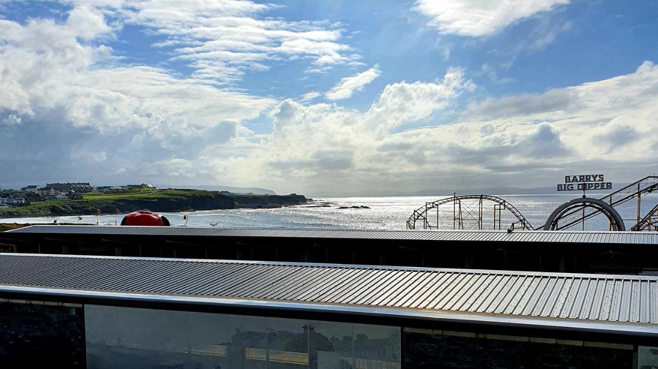 In The Heart Of Portrush - Beautiful Views 아파트 외부 사진